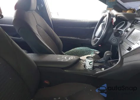 2019 Toyota Camry Se z USA, uszkodzony, nr VIN 4T1B11HK4KU737937